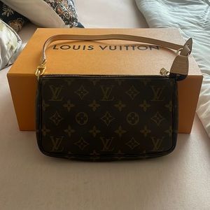 Louis Vuitton pochette